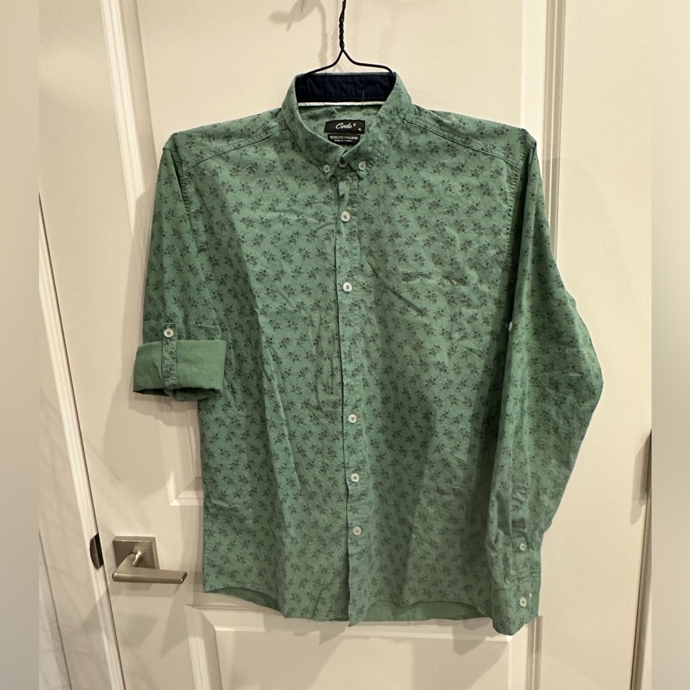 CODE Tessuto Italiano Made in Turkey Men’s Shirt Size M  Green little flowers